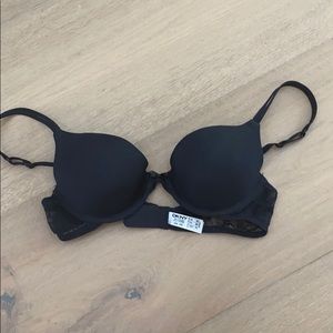 DKNY 32B black bra